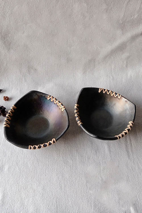 Terracotta by Sachii Longpi Black Pottery Triangular Serving Bowl - Image 2