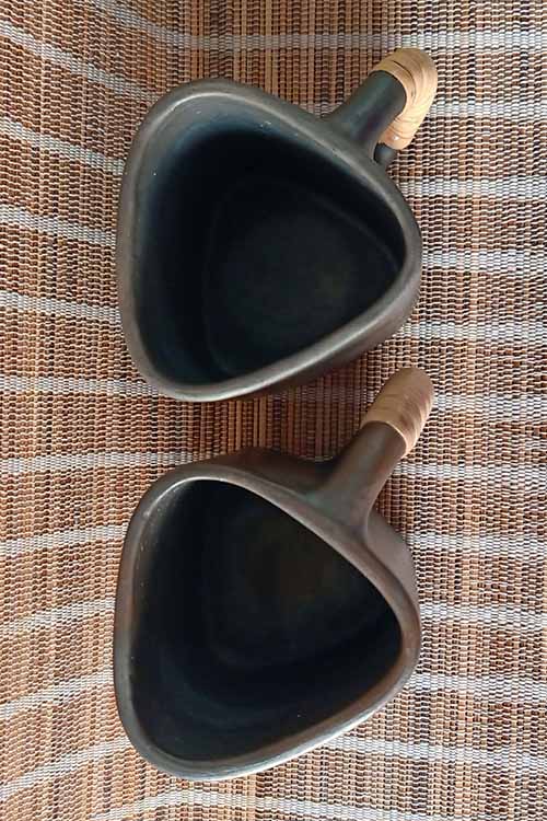 Terracotta by Sachii "Longpi Black Pottery Trikon Coffee Mug Large Set of 2" - Image 6