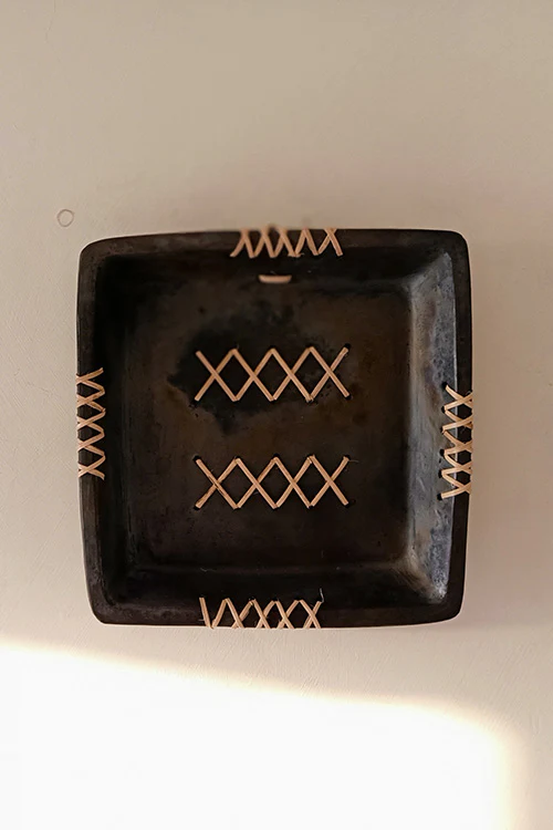 Terracotta by Sachii Longpi Black Pottery Wall Plate - Image 4