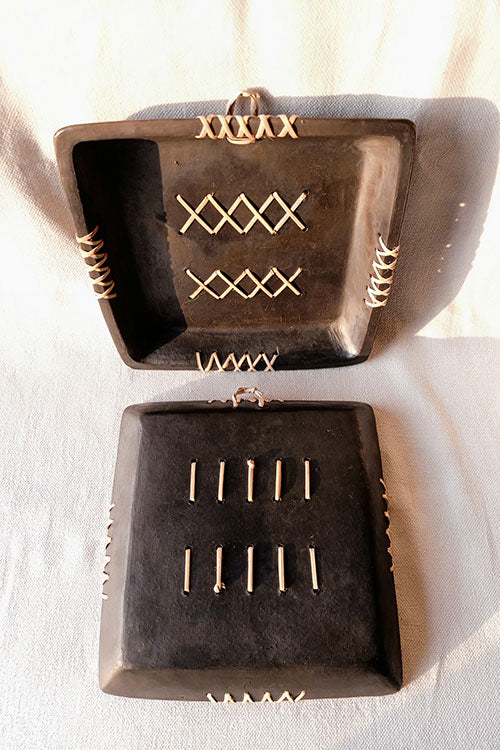 Terracotta by Sachii Longpi Black Pottery Wall Plate - Image 8