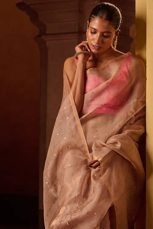 The ICH Bengal Elegance. Handwoven Sequinned Resham Silk Saree - Greyish Beige - Image 2