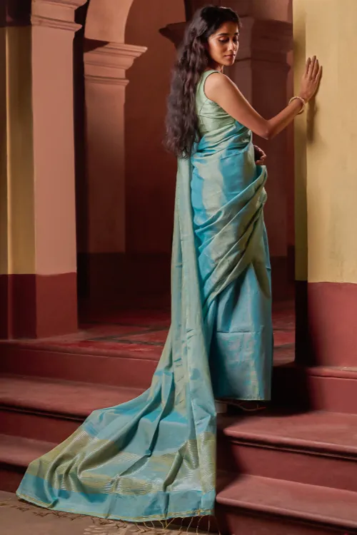 The ICH Bengal Elegance. Handwoven Tissue & Linen Saree - Mist Blue - Image 4