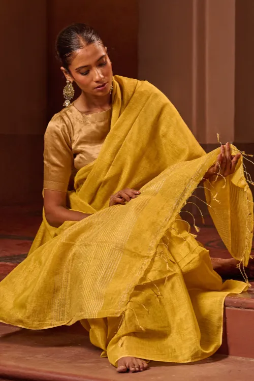The ICH Bengal Elegance. Handwoven Tissue & Linen Saree - Sunlit Amber - Image 3