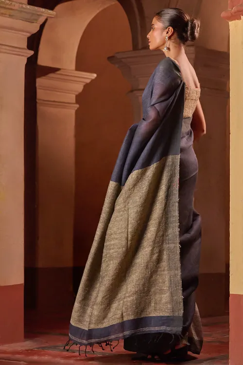The ICH Bengal Vibes. Elegant Handwoven Patli Linen Saree - Midnight Ash - Image 4