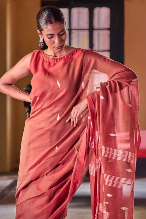 The ICH Bengal Vibes. Handwoven Jamdani Soft Mul Cotton Saree - Coral Red - Image 2