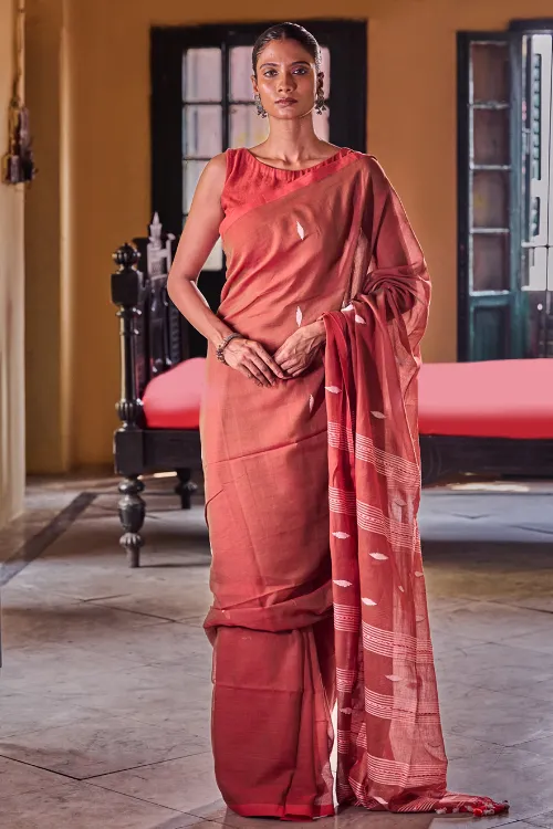 The ICH Bengal Vibes. Handwoven Jamdani Soft Mul Cotton Saree - Coral Red - Image 4