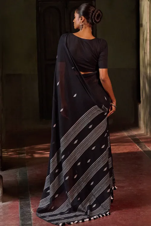The ICH Bengal Vibes. Handwoven Jamdani Soft Mul Cotton Saree - Deep Monochrome