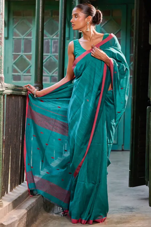 The ICH Bengal Vibes. Handwoven Jamdani Soft Mul Cotton Saree - Peacock Green - Image 2
