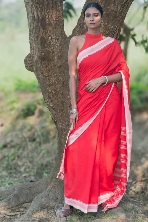 THE ICH Bengal Weaves. Handwoven Soft Cotton Saree - Crimson Glow - Image 4