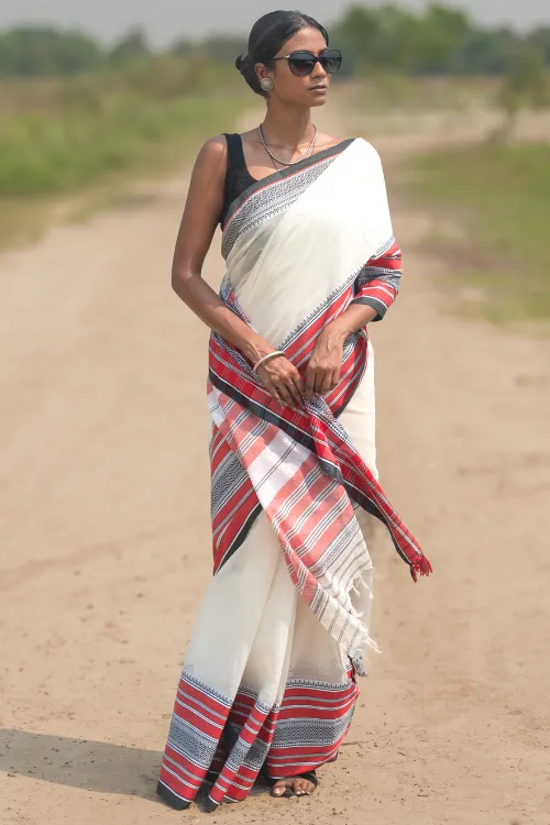 THE ICH Bengal Weaves. Handwoven Soft Cotton Saree - Ivory Tartan - Image 3