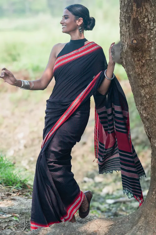 THE ICH Bengal Weaves. Handwoven Soft Cotton Saree - Midnight Ember - Image 3