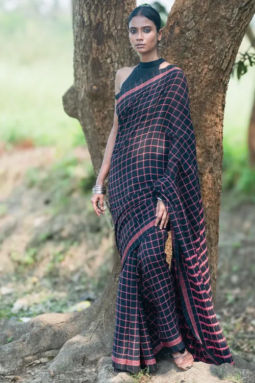 THE ICH Bengal Weaves. Handwoven Soft Cotton Saree - Rose Grid - Image 2