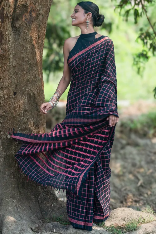 THE ICH Bengal Weaves. Handwoven Soft Cotton Saree - Rose Grid - Image 3