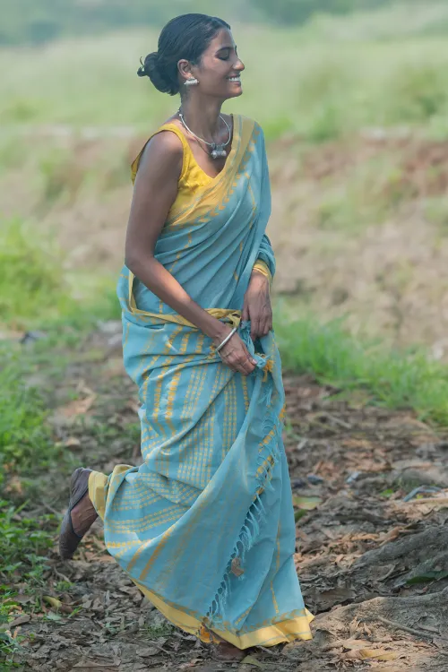 THE ICH Bengal Weaves. Handwoven Soft Cotton Saree - Sky Harvest - Image 4