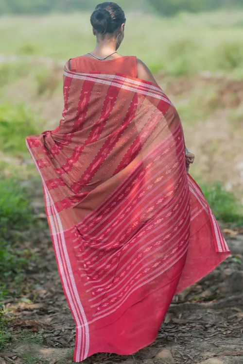 The ICH Sambalpuri Handwoven Ikat Soft Cotton Saree - Lal Mrinal - Image 5