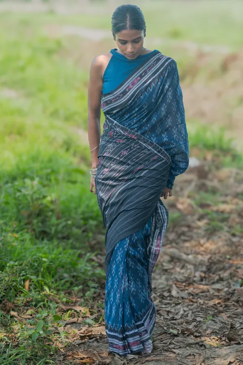 The ICH Sambalpuri Handwoven Ikat Soft Cotton Saree - Neel Nishith - Image 5