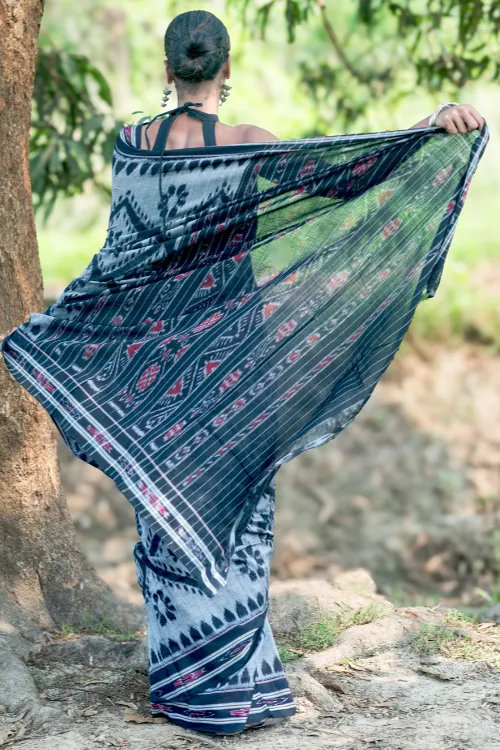 The ICH Sambalpuri Handwoven Ikat Soft Cotton Saree - Phool Bhag - Image 6
