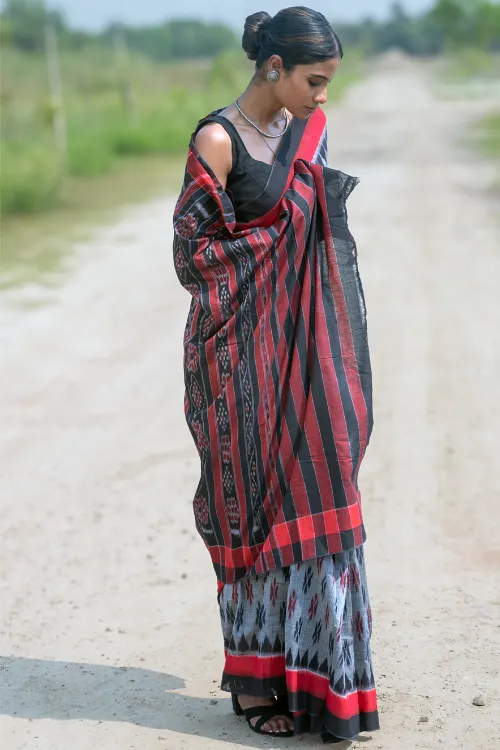 The ICH Sambalpuri Handwoven Ikat Soft Cotton Saree - Rudr Megh - Image 5