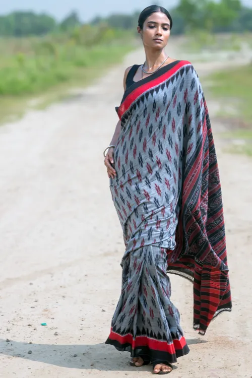 The ICH Sambalpuri Handwoven Ikat Soft Cotton Saree - Rudr Megh - Image 6