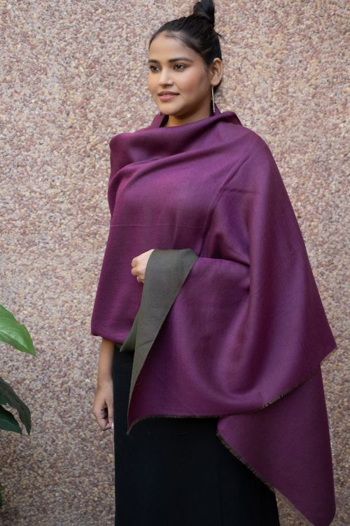TICH Exclusive Reversible Soft Kashmiri Wool Stole - Deep Pink & Black - Image 2