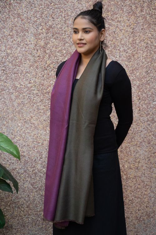 TICH Exclusive Reversible Soft Kashmiri Wool Stole - Deep Pink & Black - Image 8