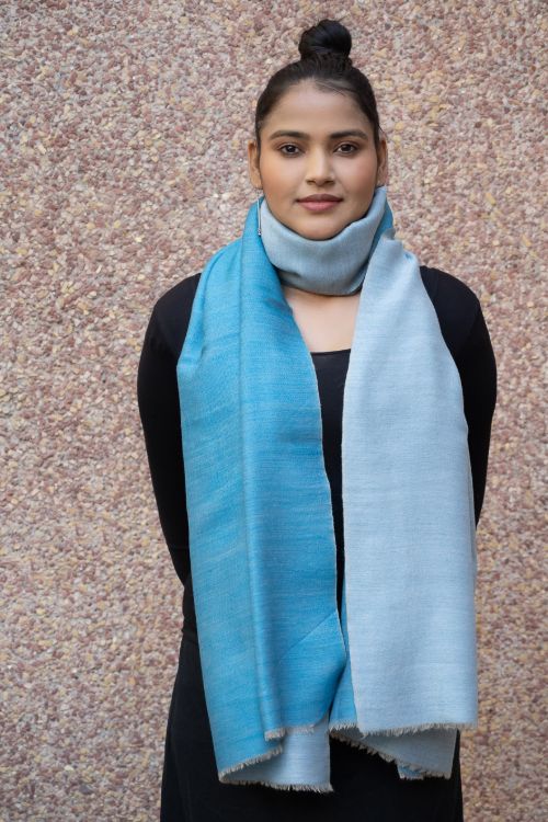 TICH Exclusive Reversible Soft Kashmiri Wool Stole - Light & Dark Blue - Image 9