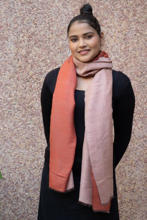 TICH Exclusive Reversible Soft Kashmiri Wool Stole - Pale Pink & Pale Red - Image 6