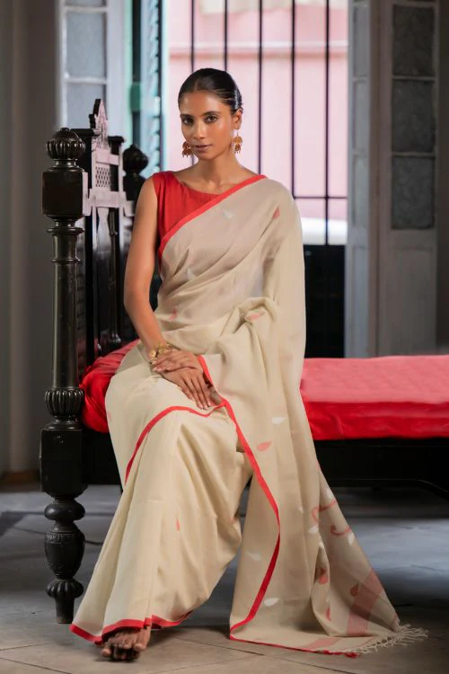TICH Exclusive Soft Handwoven Bengal Cotton Jamdani Saree - Charuneer - Image 6