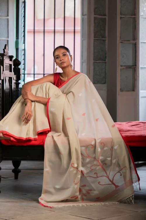 TICH Exclusive Soft Handwoven Bengal Cotton Jamdani Saree - Charuneer - Image 9