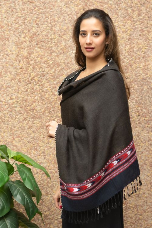 TICH Fine, Soft Himachal Wool Stole - Dark Grey Arrows - Image 4