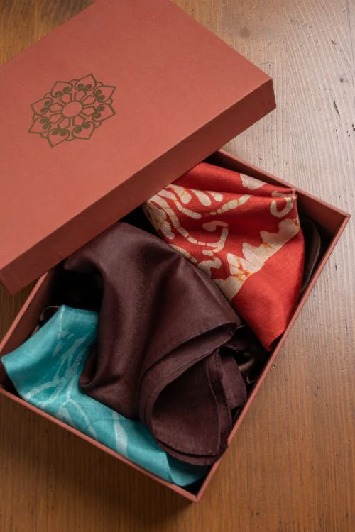 TICH Heritage Batik Print Pocket Squares (Set of 3)-Red, Sea Green & Brown - Image 4
