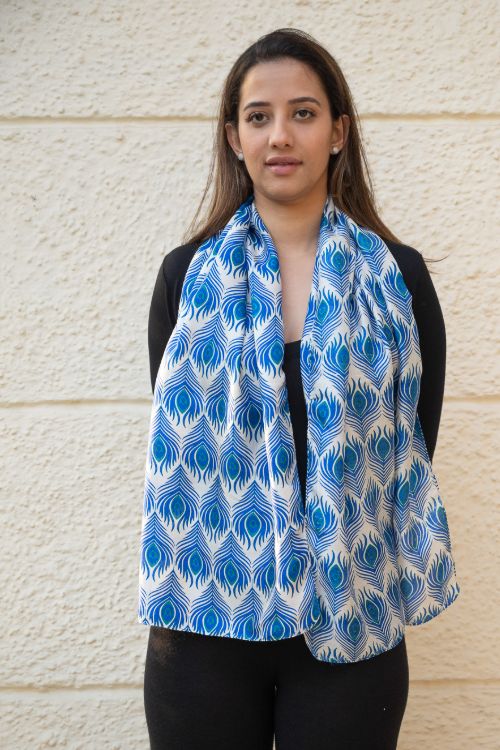 TICH Light & Elegant Silk Batik Stole - Blue Feathers - Image 4