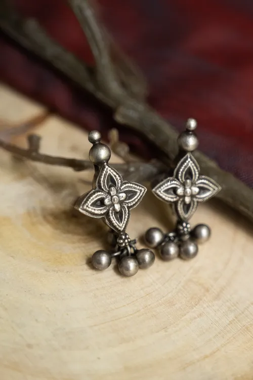 TICH Pure Silver Traditional Maharashtrian Earrings - Tara?gan Studs - Image 2