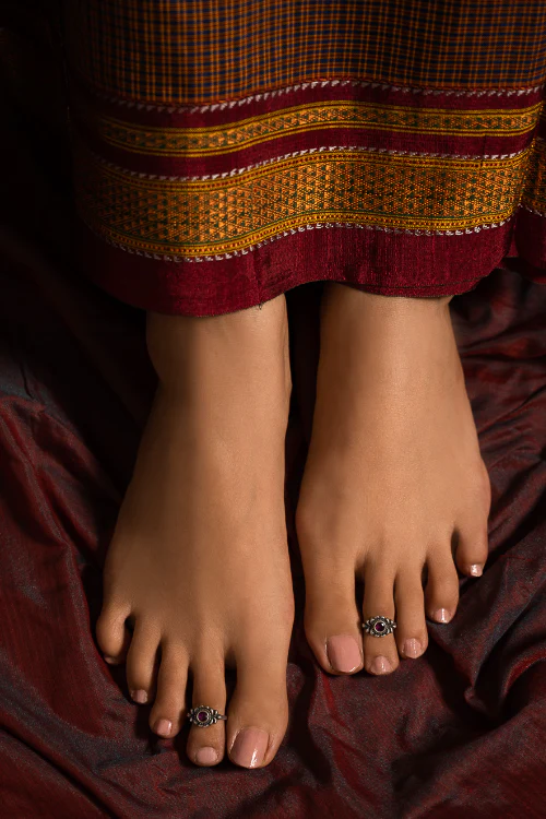 TICH Pure Silver Traditional Maharashtrian Toe Rings - Padmaja (Set Of 2) - Image 3