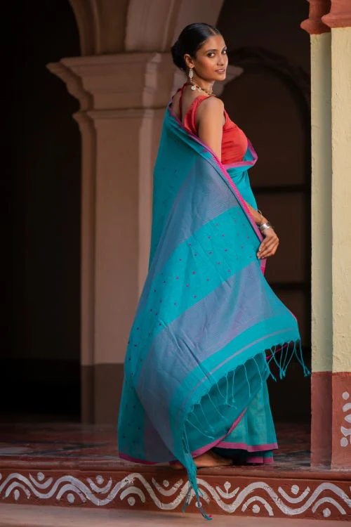 TICH Soft & Light. Handwoven Bengal Cotton Saree - Cerulean Mood - Image 3