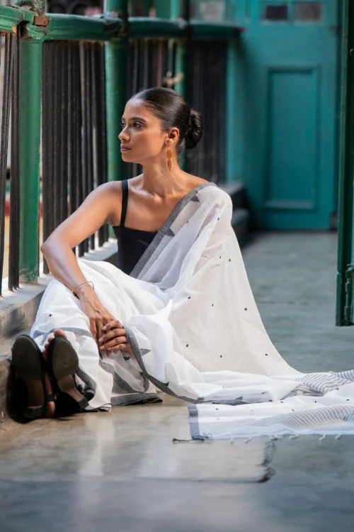 TICH Soft & Light. Handwoven Bengal Cotton Saree - Dhaara - Image 7