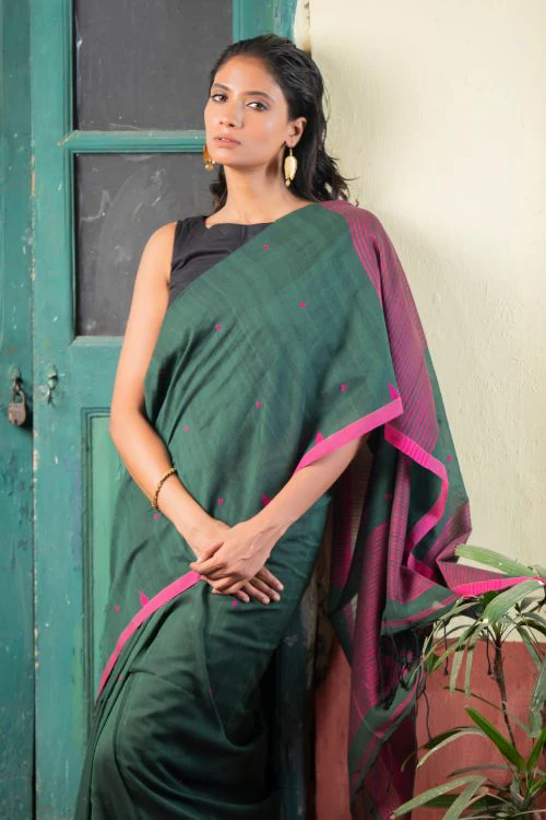 TICH Soft & Light. Handwoven Bengal Cotton Saree - Garden Noir
