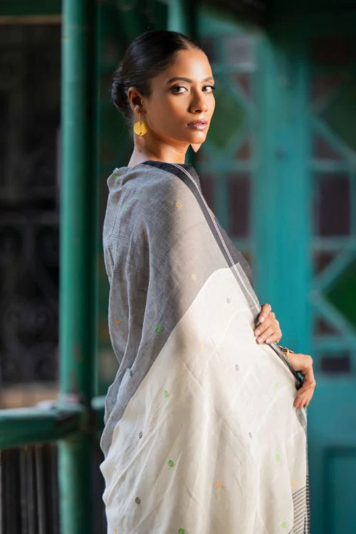 TICH Soft & Light. Handwoven Bengal Cotton Saree - Grey Elegance - Image 11
