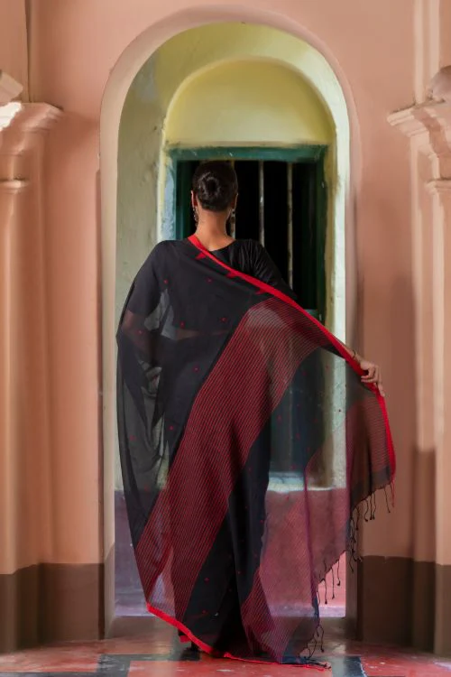 TICH Soft & Light. Handwoven Bengal Cotton Saree - Nishir Bindu - Image 11