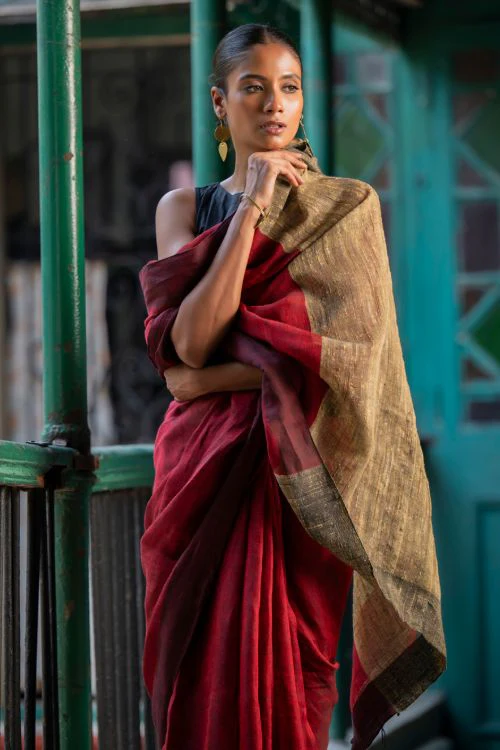 TICH Stunning Elegance. Handwoven Bengal Linen Saree - Scarlet Drape - Image 2