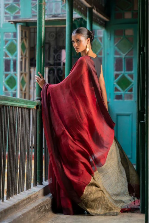 TICH Stunning Elegance. Handwoven Bengal Linen Saree - Scarlet Drape - Image 7