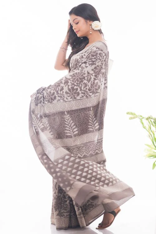 TICH Summer Classics. Dabu Block Printed Cotton Saree - Dull White & Brown Leaves - Image 5