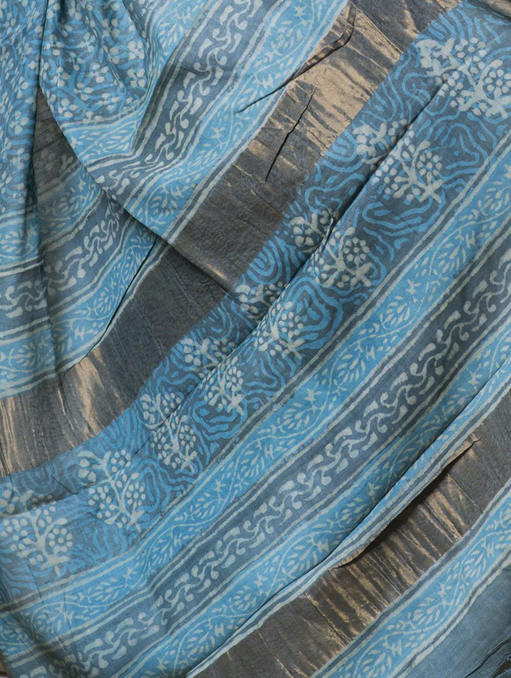 TICH Festive & Exclusive Tassar Silk Bagru Saree (With Blouse Piece) - Turqua Blue, Dull Gold & Beige - Image 3