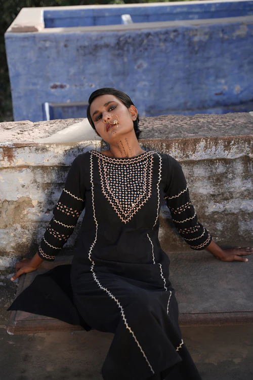 Urmul 'AFSOON' Handloom  Kurti set (Kurti,Pant) - Image 6