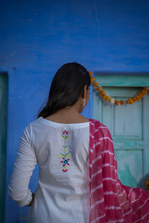 Urmul 'Ardvan' Pure Cotton Kurti set.(Kurti,Pant and Dupatta) - Image 6