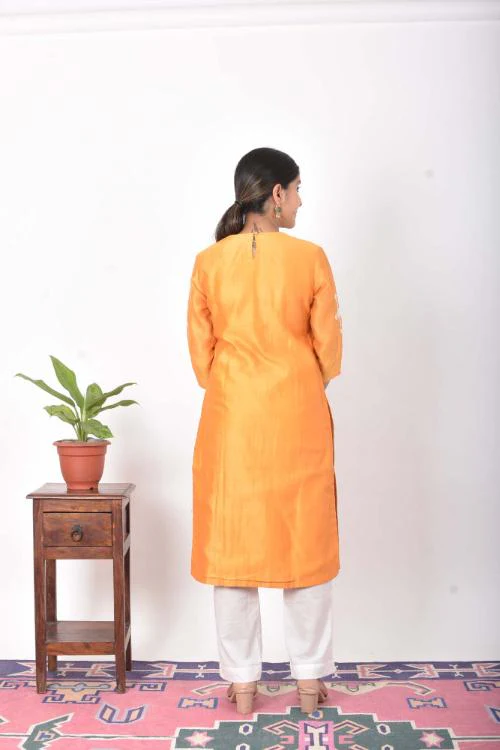 Urmul 'champa' Hand Embroidered mustard chanderi kurta - Image 3