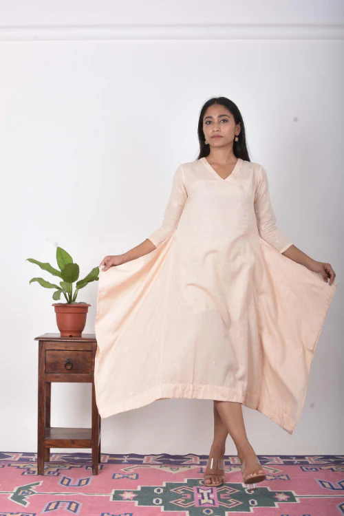 Urmul "Chandani" hand embroidered Chanderi kurta. - Image 3