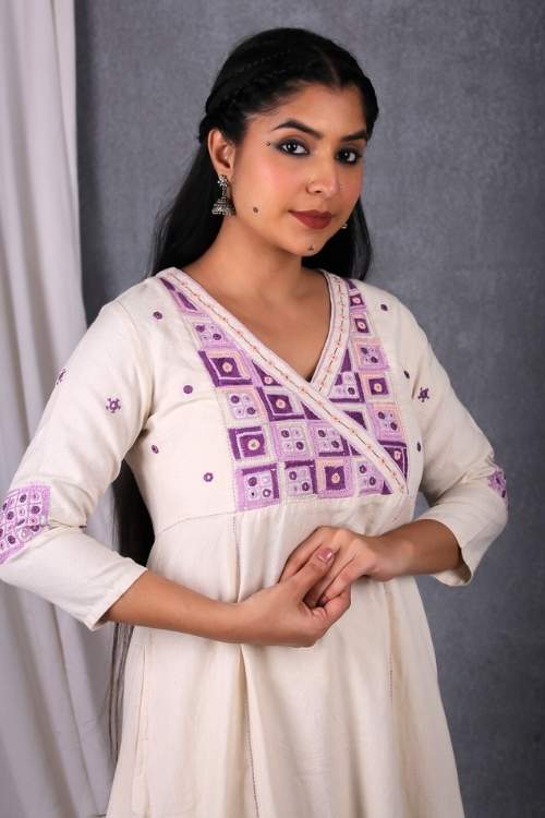 Urmul Desert Crafts-"Nayan Kurta" Angrakha Handloom Kurta - Image 3