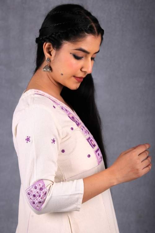 Urmul Desert Crafts-"Nayan Kurta" Angrakha Handloom Kurta - Image 4