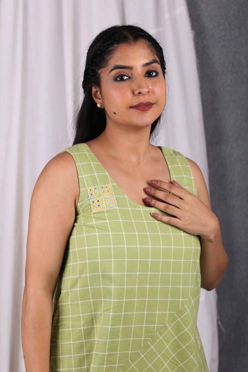 Urmul Desert Crafts "PLAM" Asymmetric Checks Dress - Image 3
